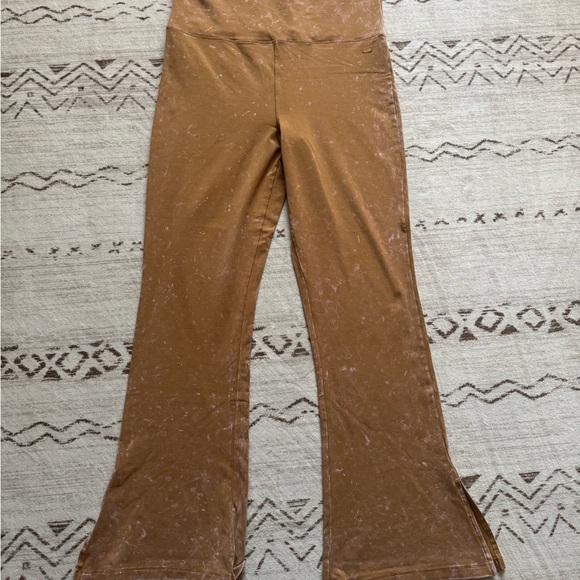 PINK Victoria's Secret Flared Yoga Pants in Brown / Tan and Purple - Picture 2 of 16